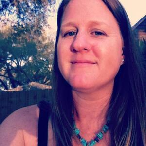 Elizabeth Arauz, LMSW