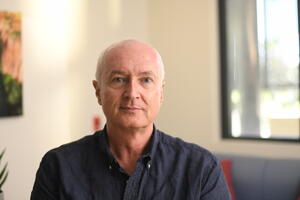 Darren Russell, FRCP, MBBS