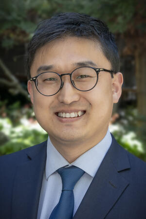 Jun Kwon, FRACS, MBChB